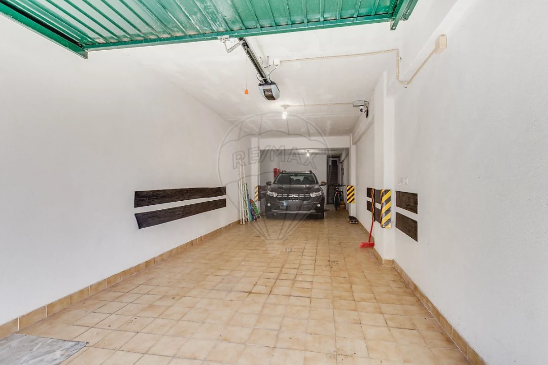 Apartamento T4 para Venda em Queluz e Belas Foto 28