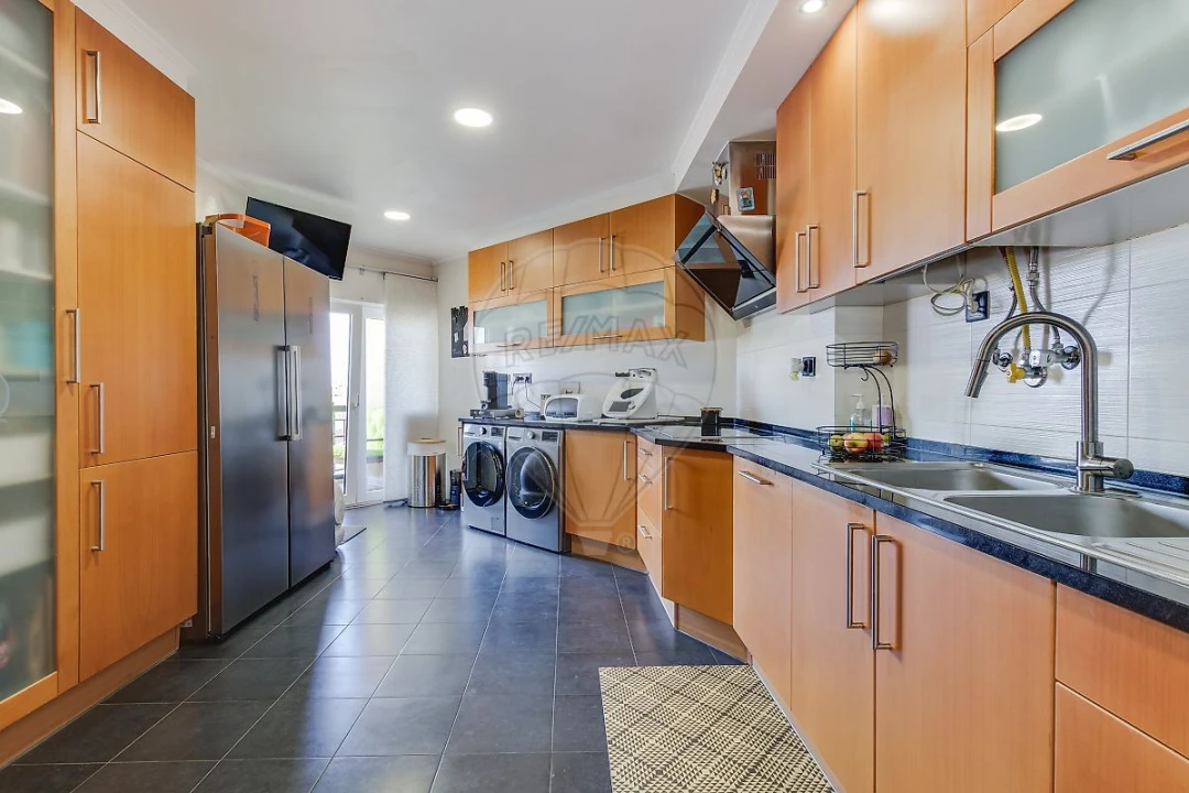 Apartamento T4 para Venda em Queluz e Belas Foto 23