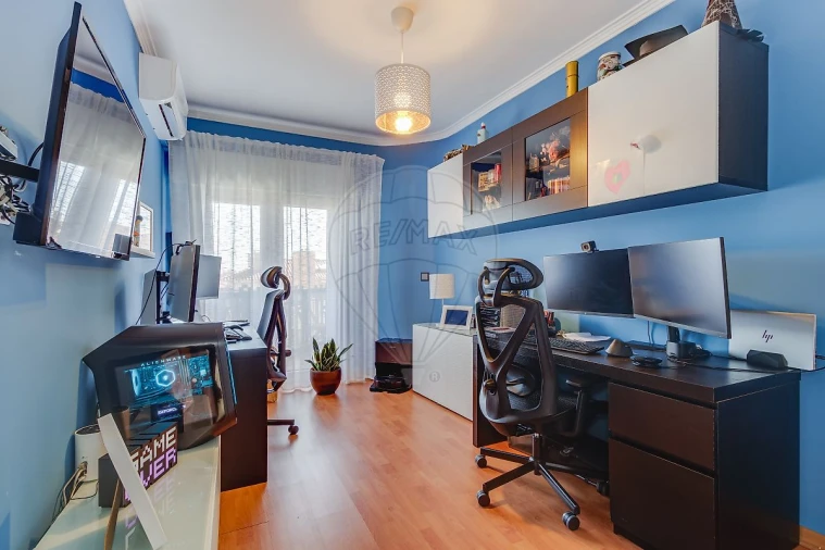 Apartamento T4 para Venda em Queluz e Belas Foto 10