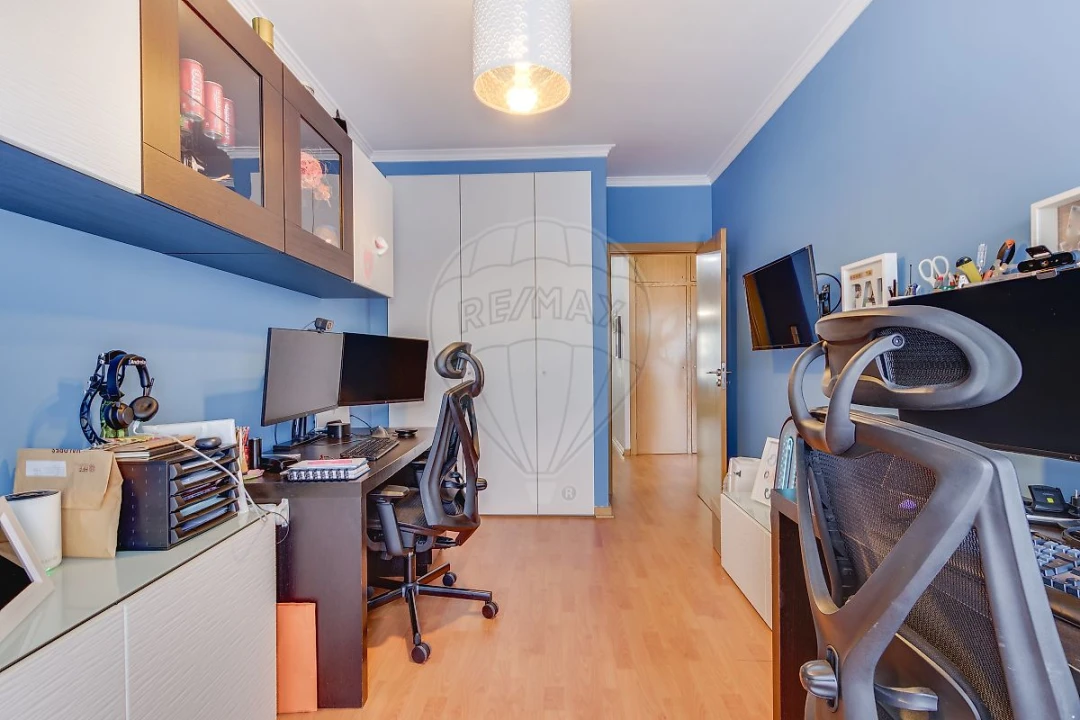 Apartamento T4 para Venda em Queluz e Belas Foto 11