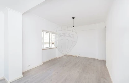 Apartamento T1 para Arrendamento em Algés, Linda-A-Velha e Cruz Quebrada-Dafundo