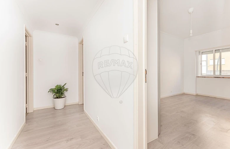 Apartamento T1 para Arrendamento em Algés, Linda-A-Velha e Cruz Quebrada-Dafundo Foto 13