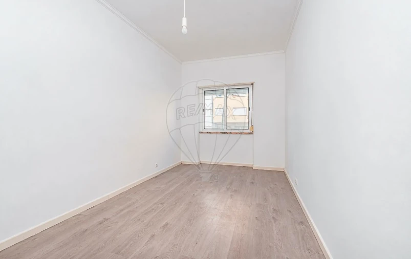 Apartamento T1 para Arrendamento em Algés, Linda-A-Velha e Cruz Quebrada-Dafundo Foto 9