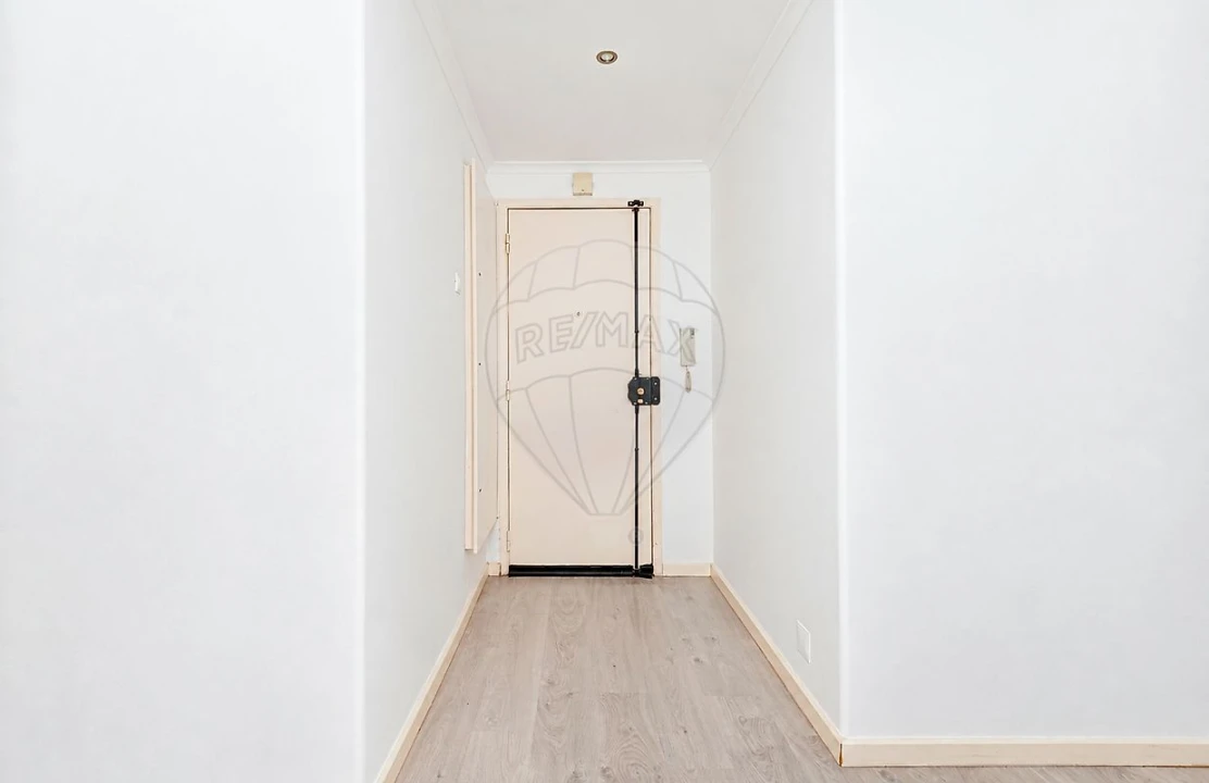 Apartamento T1 para Arrendamento em Algés, Linda-A-Velha e Cruz Quebrada-Dafundo Foto 3