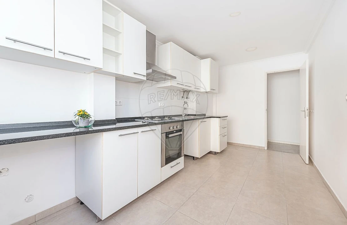 Apartamento T1 para Arrendamento em Algés, Linda-A-Velha e Cruz Quebrada-Dafundo Foto 7