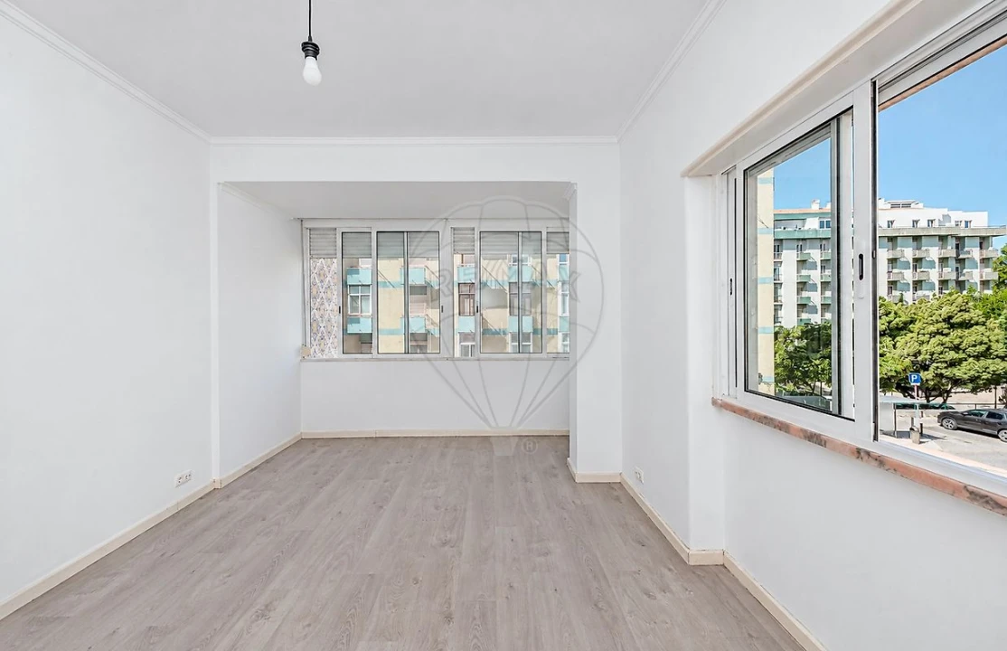 Apartamento T1 para Arrendamento em Algés, Linda-A-Velha e Cruz Quebrada-Dafundo Foto 15