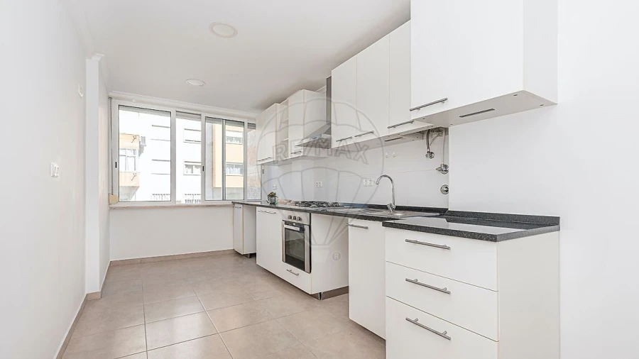 Apartamento T1 para Arrendamento em Algés, Linda-A-Velha e Cruz Quebrada-Dafundo