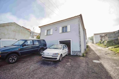 Moradia T4 para Venda em Almargem do Bispo, Pêro Pinheiro e Montelavar