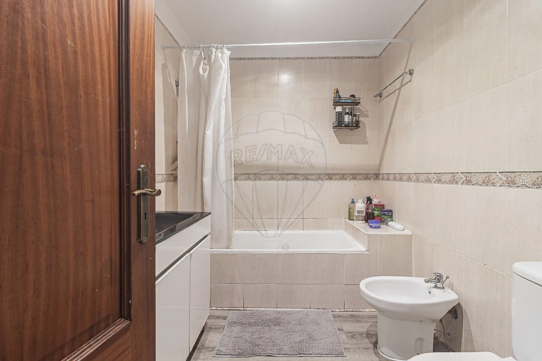 Apartamento T3 para Venda em Quinta do Conde Foto 33