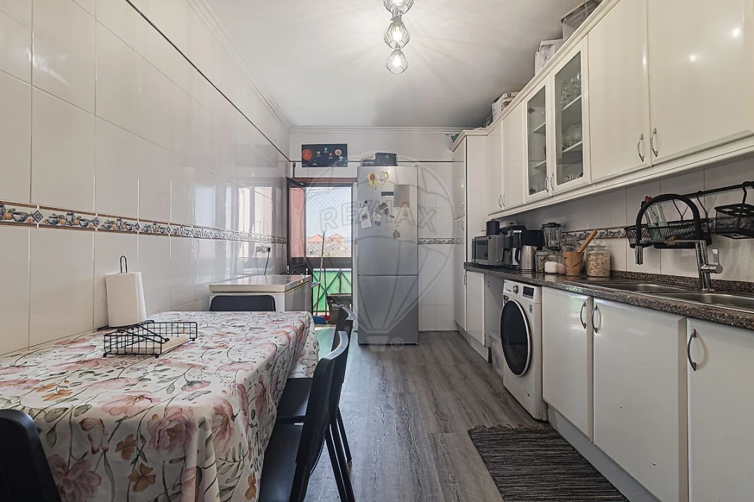 Apartamento T3 para Venda em Quinta do Conde Foto 35