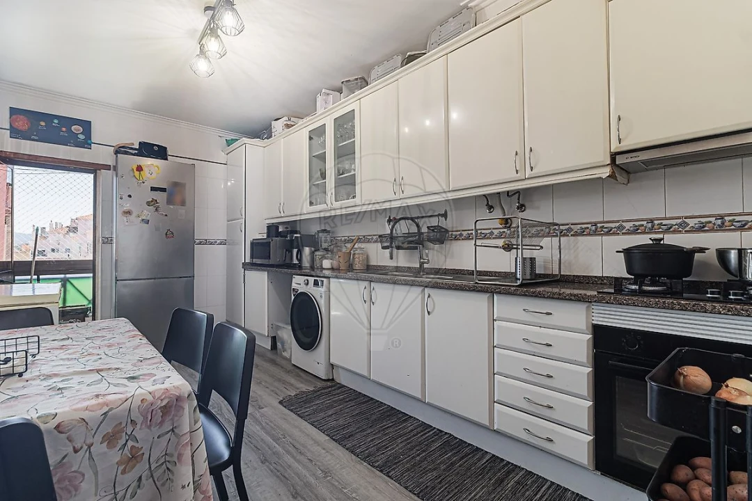 Apartamento T3 para Venda em Quinta do Conde Foto 21