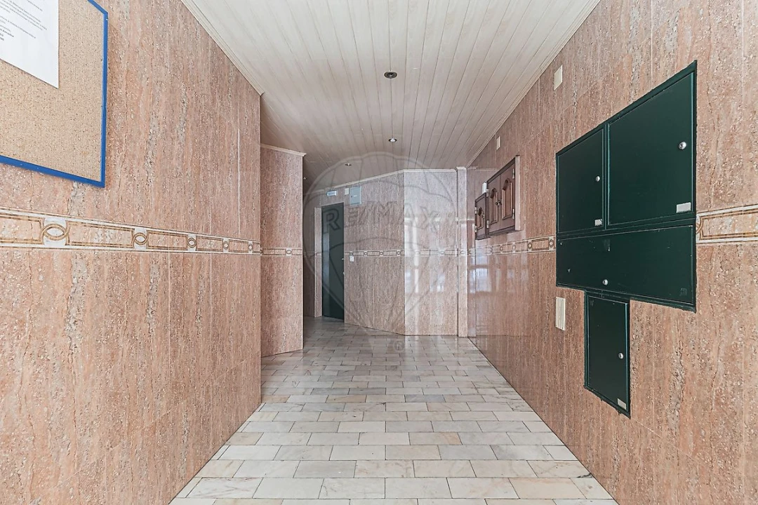 Apartamento T3 para Venda em Quinta do Conde Foto 26