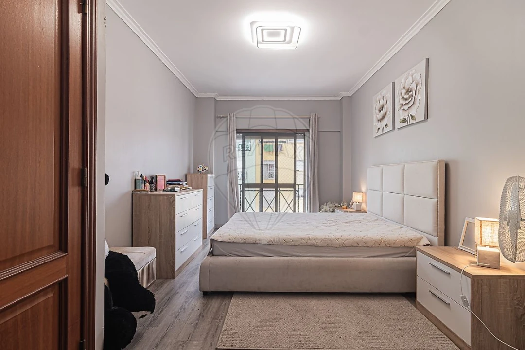 Apartamento T3 para Venda em Quinta do Conde Foto 1