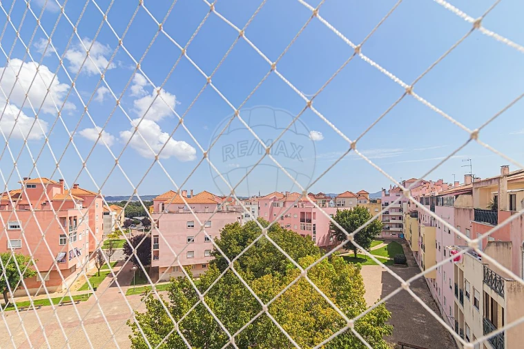 Apartamento T3 para Venda em Quinta do Conde Foto 32