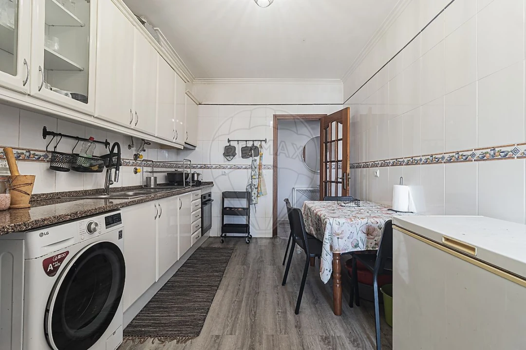 Apartamento T3 para Venda em Quinta do Conde Foto 19