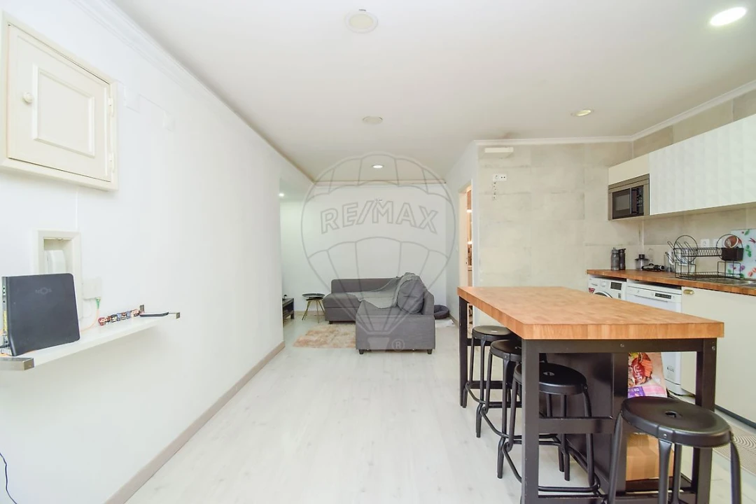 Apartamento T1 para Arrendamento em Algueirão-Mem Martins Foto 15