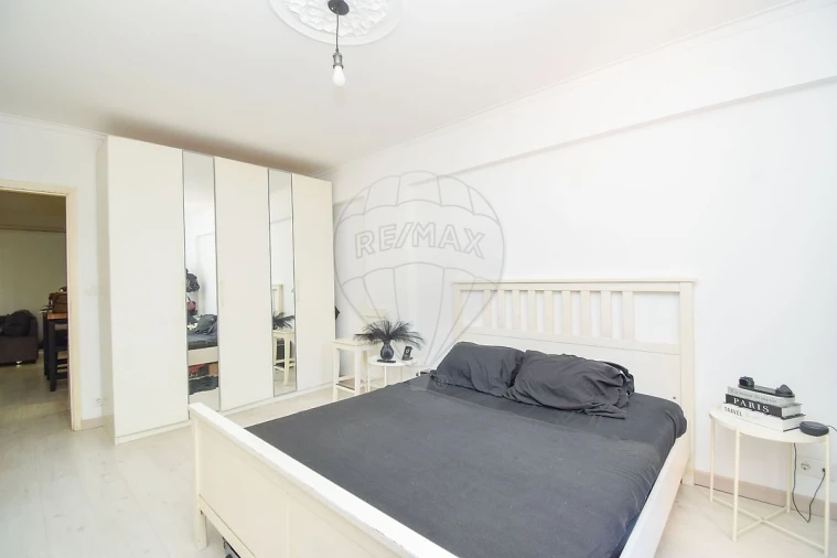 Apartamento T1 para Arrendamento em Algueirão-Mem Martins Foto 8