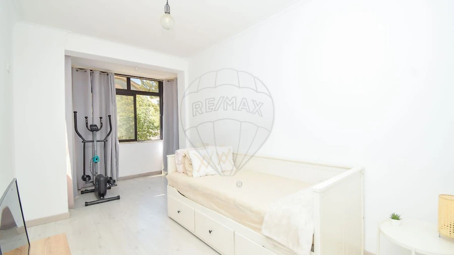 Apartamento T1 para Arrendamento em Algueirão-Mem Martins