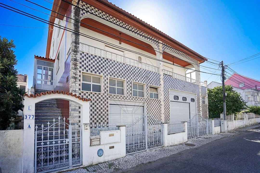 Moradia T9 para Venda em Santa Iria de Azoia, São João da Talha e Bobadela Foto 50