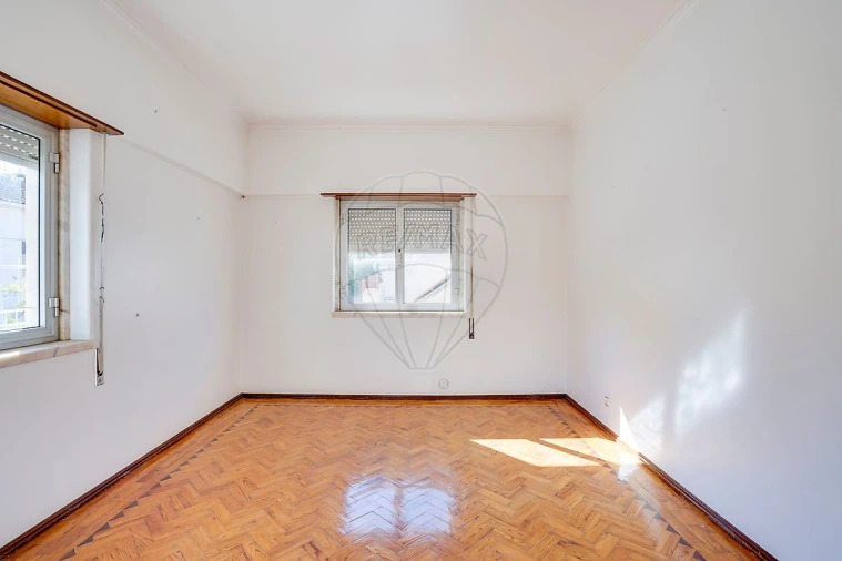 Moradia T9 para Venda em Santa Iria de Azoia, São João da Talha e Bobadela Foto 39