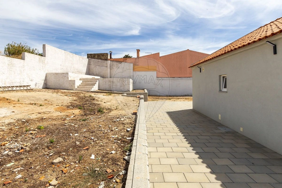 Moradia T3 para Venda em Santa Maria, São Pedro e Matacães Foto 35