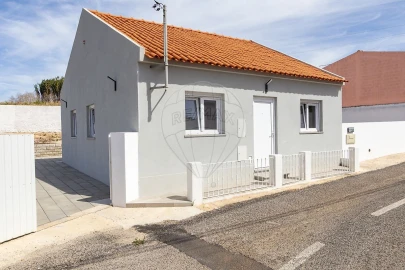 Moradia T3 para Venda em Santa Maria, São Pedro e Matacães