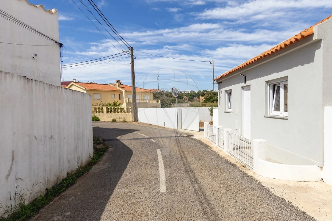 Moradia T3 para Venda em Santa Maria, São Pedro e Matacães Foto 26