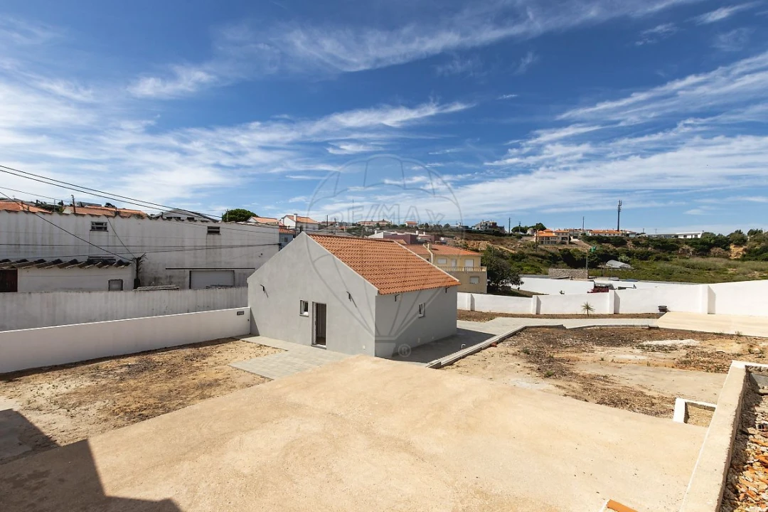 Moradia T3 para Venda em Santa Maria, São Pedro e Matacães Foto 39