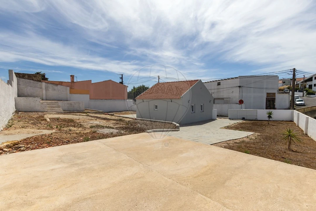 Moradia T3 para Venda em Santa Maria, São Pedro e Matacães Foto 32