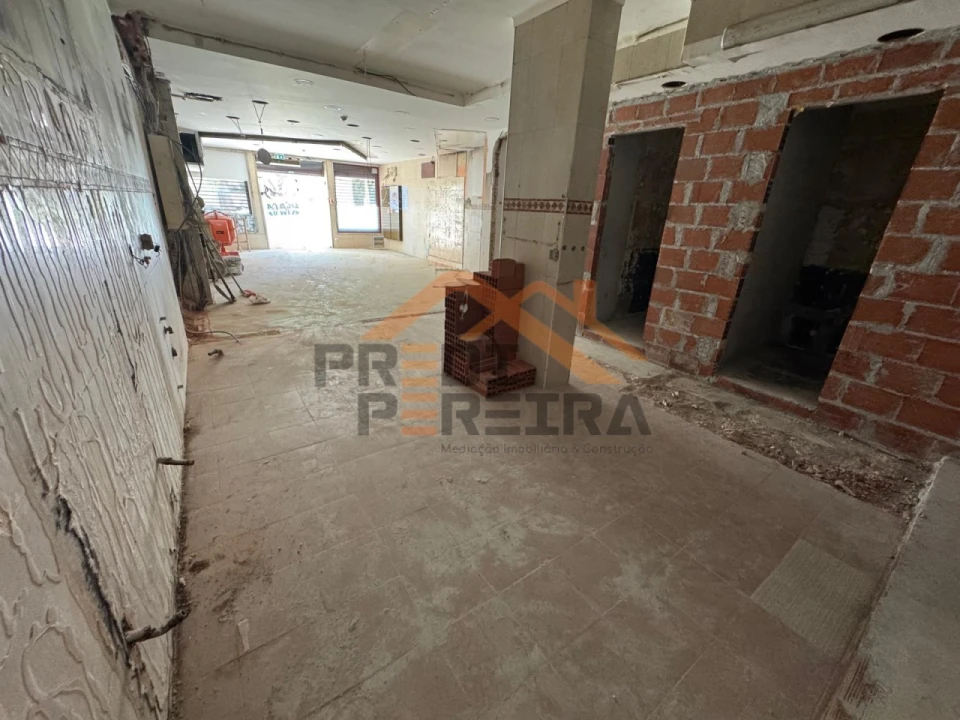 Loja para Arrendamento em Odivelas Foto 5
