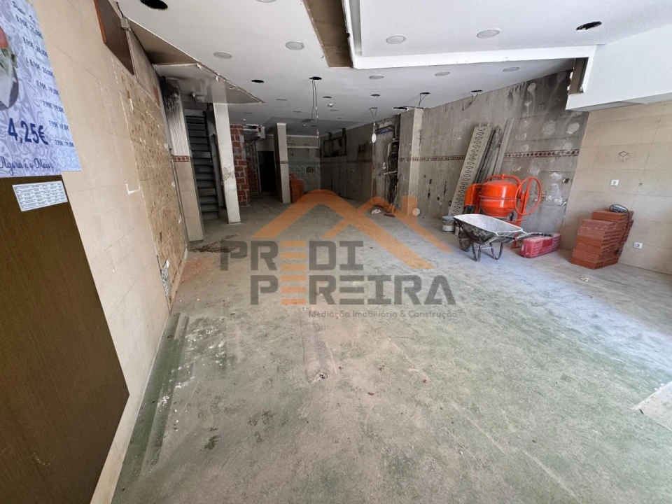 Loja para Arrendamento em Odivelas Foto 3