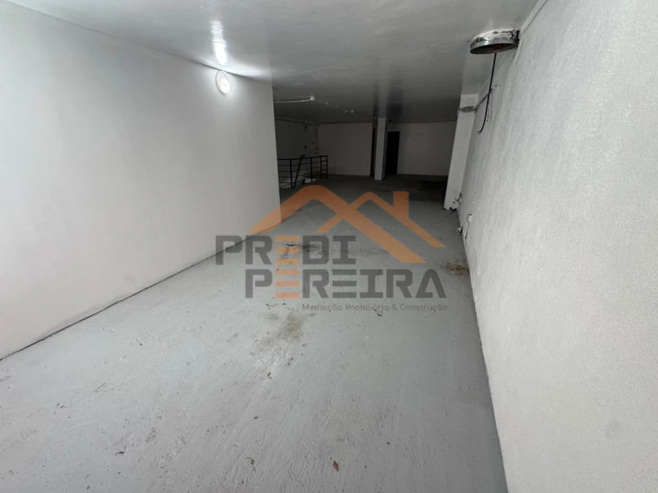 Loja para Arrendamento em Odivelas Foto 13