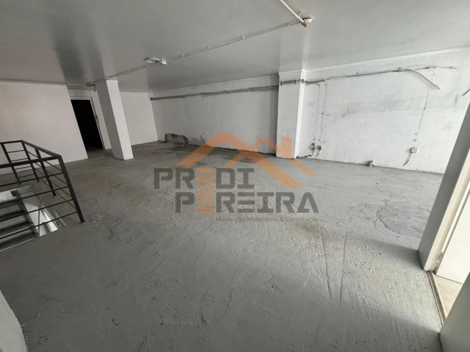 Loja para Arrendamento em Odivelas Foto 17