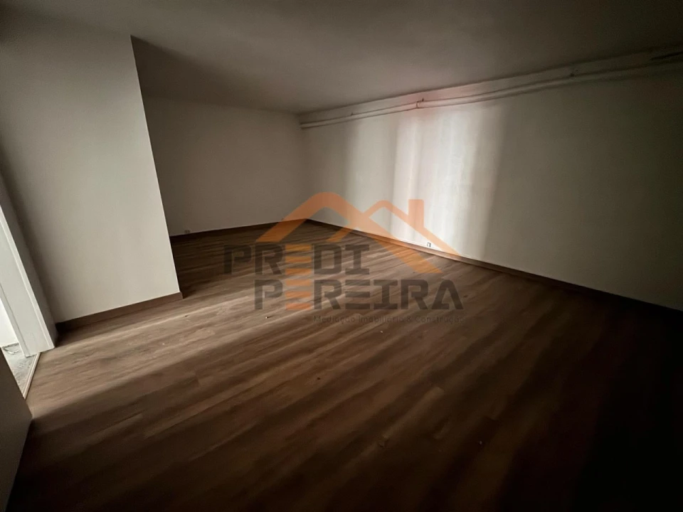 Loja para Arrendamento em Odivelas Foto 19