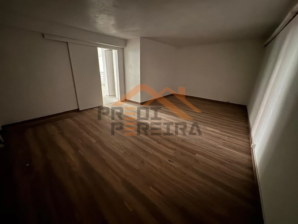 Loja para Arrendamento em Odivelas Foto 21