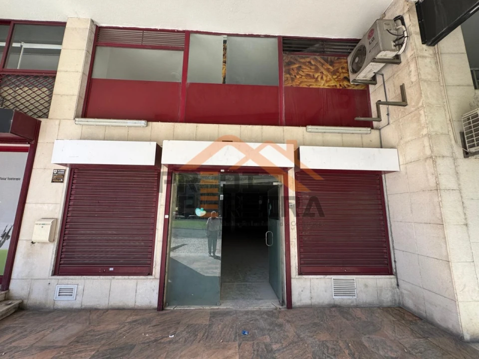 Loja para Arrendamento em Odivelas Foto 22