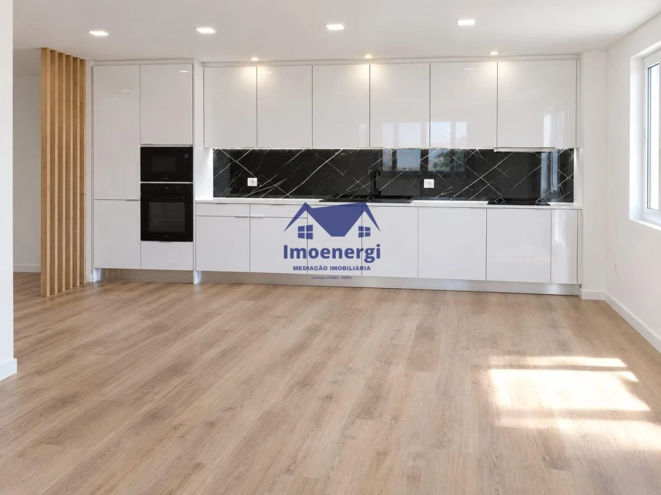 Apartamento T4 para Venda em Póvoa de Varzim, Beiriz e Argivai Foto 1
