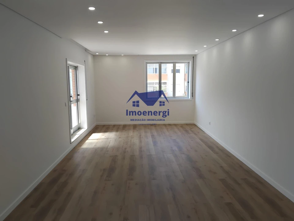 Apartamento T4 para Venda em Póvoa de Varzim, Beiriz e Argivai Foto 3