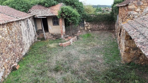 Moradia T1 para Venda em Carapinha