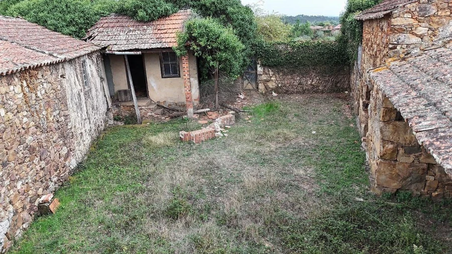 Moradia T1 para Venda em Carapinha Foto 6
