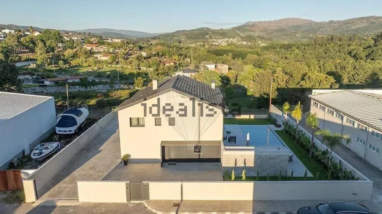 Moradia T3 para Venda em Taide Foto 44