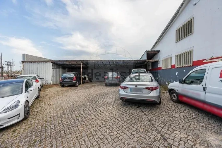 Negócio para Venda em Cidade da Maia Foto 7