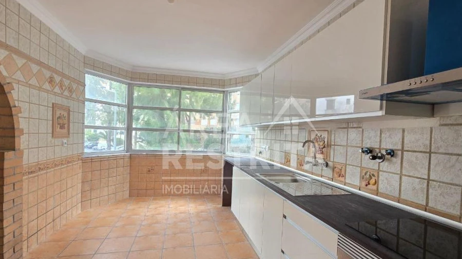 Apartamento T3 para Venda em Algueirão-Mem Martins