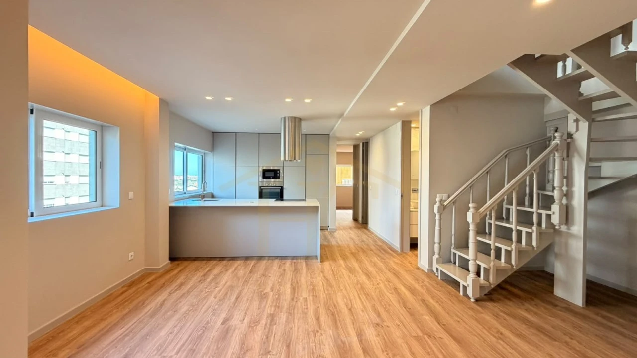 Apartamento T3 para Venda em Póvoa de Varzim, Beiriz e Argivai Foto 1