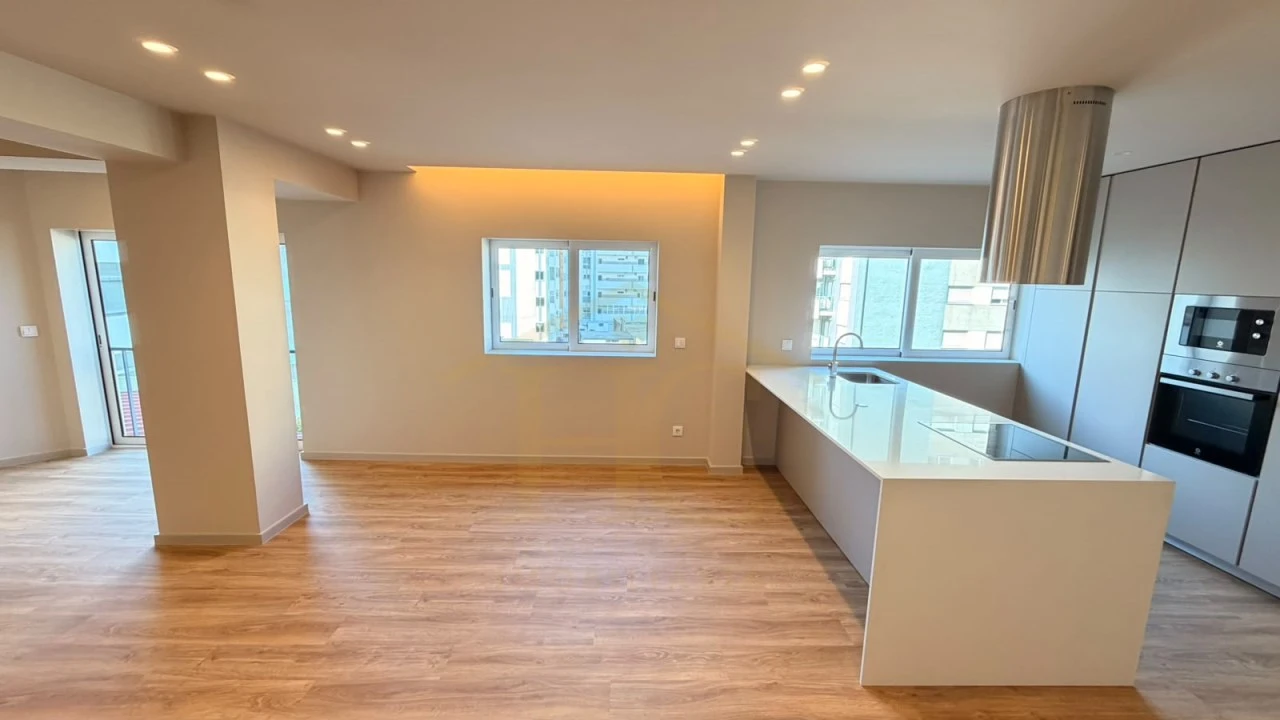 Apartamento T3 para Venda em Póvoa de Varzim, Beiriz e Argivai Foto 4