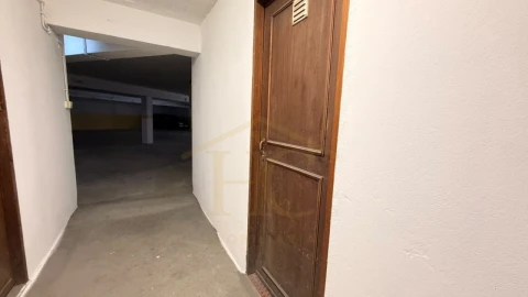 Apartamento T3 para Venda em Póvoa de Varzim, Beiriz e Argivai