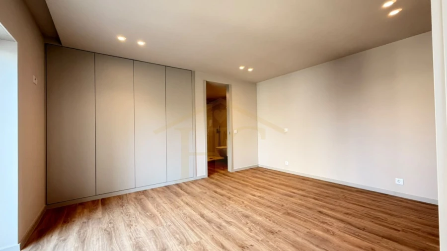 Apartamento T3 para Venda em Póvoa de Varzim, Beiriz e Argivai Foto 12