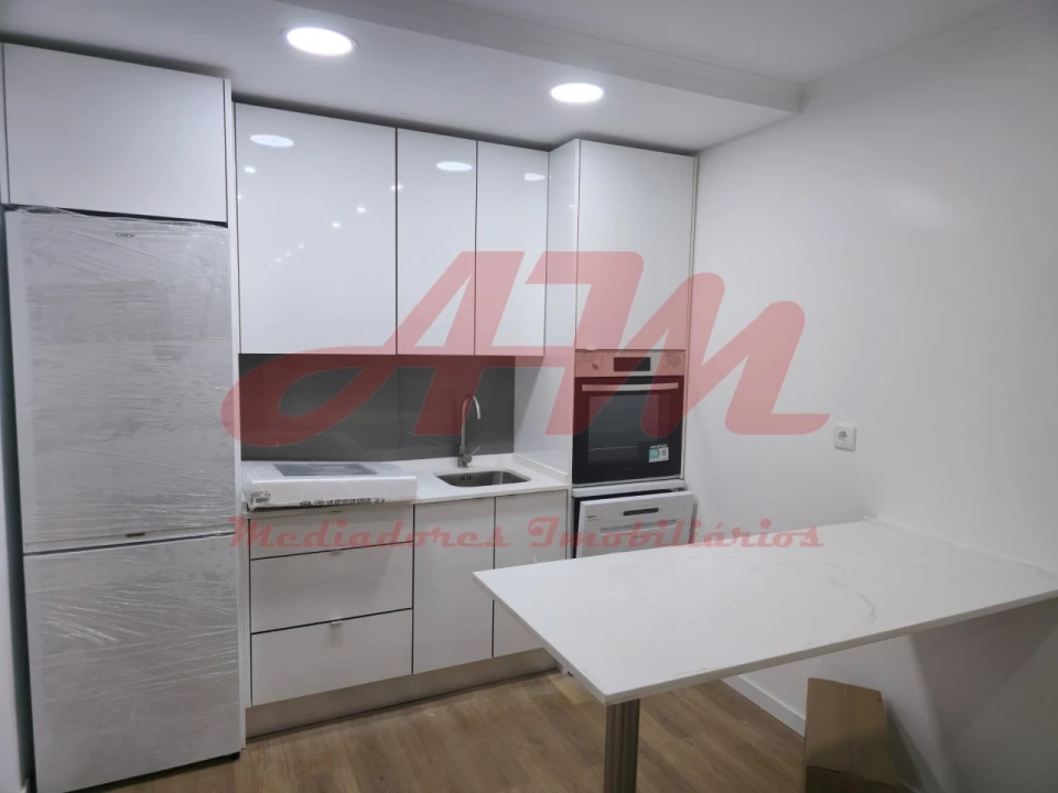 Apartamento T3 para Venda em Falagueira-Venda Nova Foto 2
