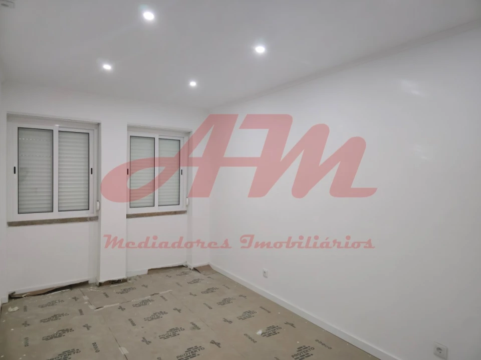 Apartamento T3 para Venda em Falagueira-Venda Nova Foto 16