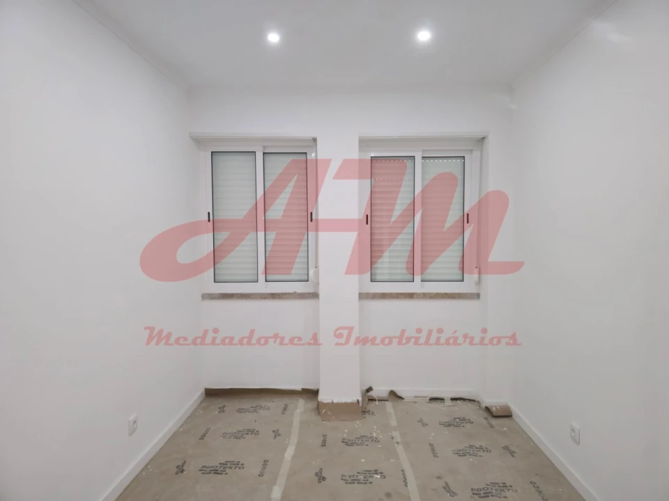Apartamento T3 para Venda em Falagueira-Venda Nova Foto 17